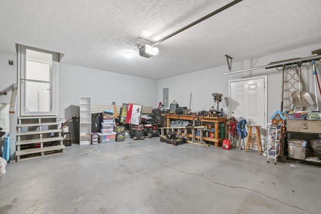 105 Bonnie Oak Dr, Lebanon, TN 37087