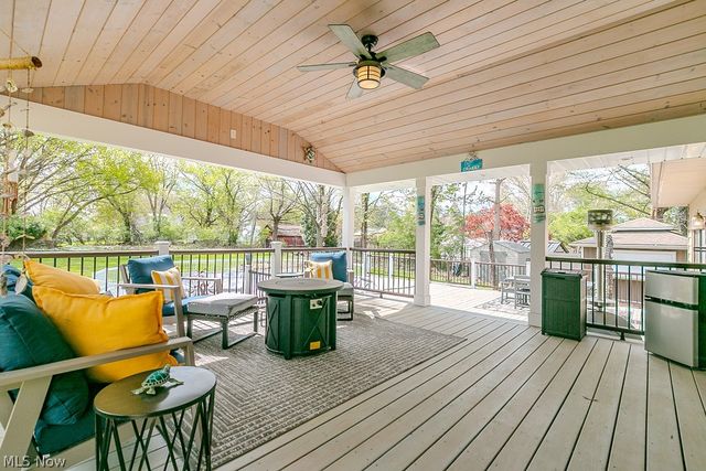 33510 Lake Shore Boulevard, Lakeline, OH 44095