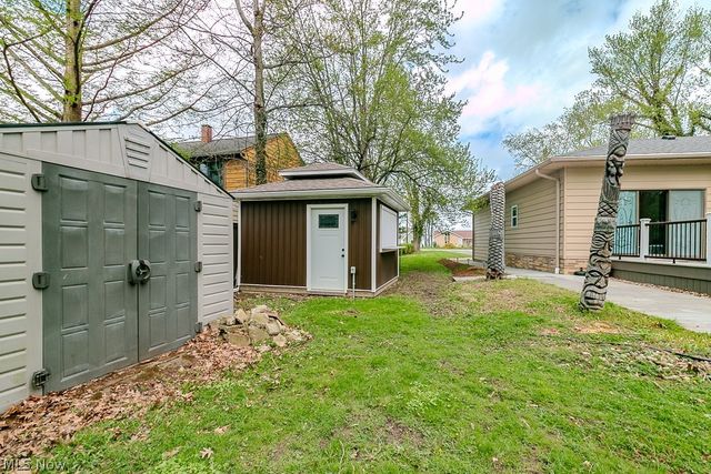33510 Lake Shore Boulevard, Lakeline, OH 44095