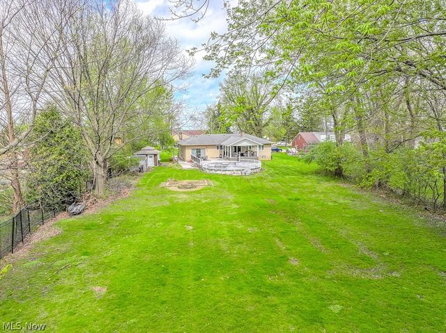 33510 Lake Shore Boulevard, Lakeline, OH 44095