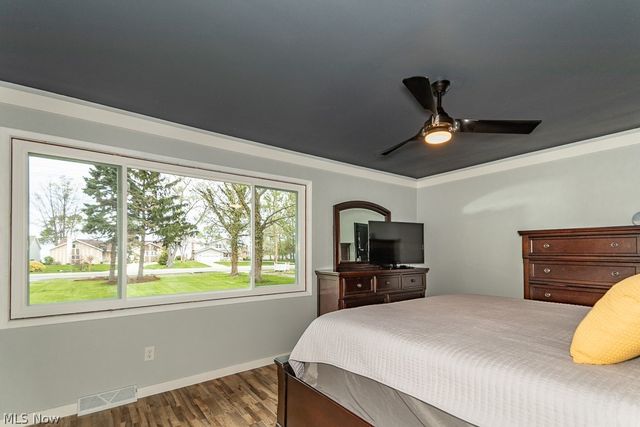 33510 Lake Shore Boulevard, Lakeline, OH 44095