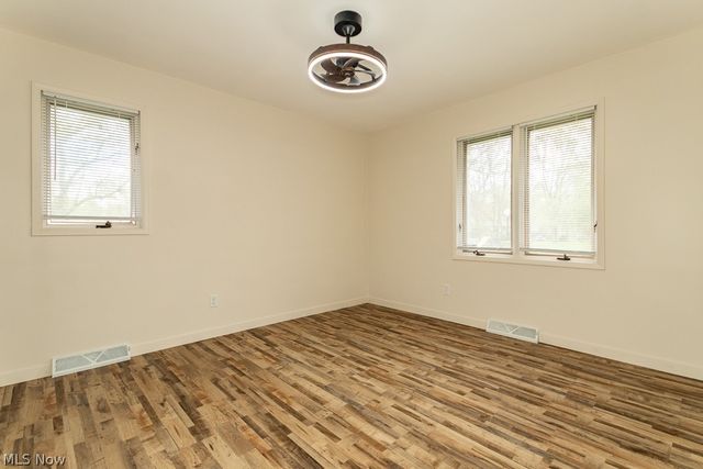 33510 Lake Shore Boulevard, Lakeline, OH 44095