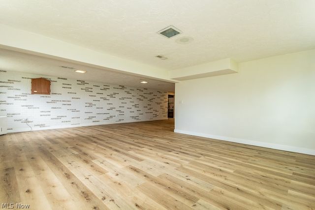 33510 Lake Shore Boulevard, Lakeline, OH 44095