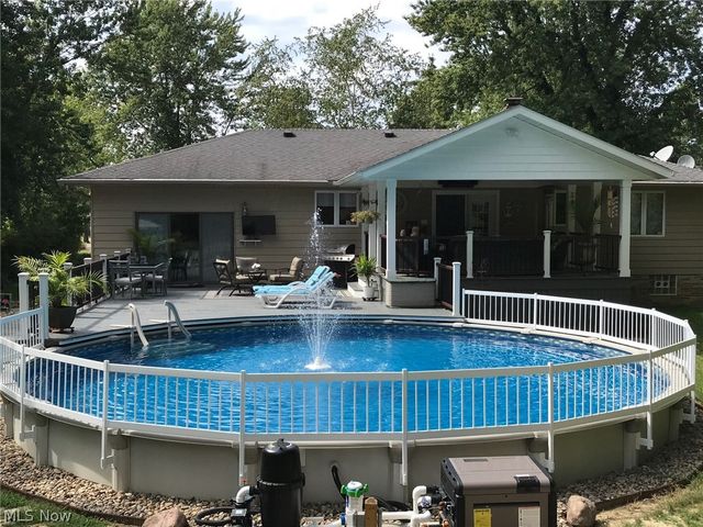 33510 Lake Shore Boulevard, Lakeline, OH 44095