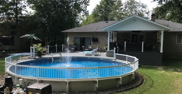 33510 Lake Shore Boulevard, Lakeline, OH 44095