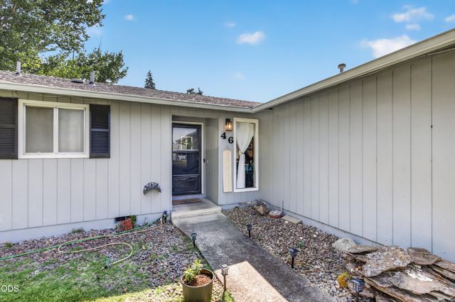 46 Tracy Avenue, Eagle Point, OR 97524