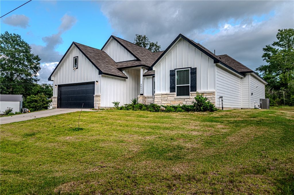 26553 Doe Lane, Hempstead, TX 77445 — exterior