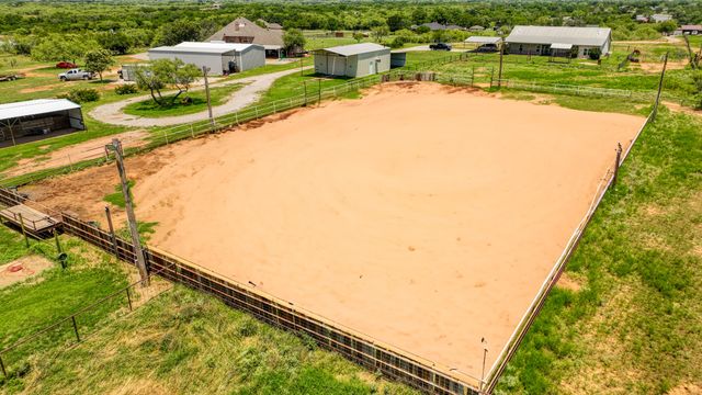 2460 Wranglers Retreat, Wichita Falls, TX 76310