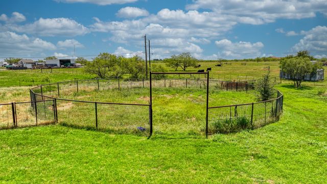 2460 Wranglers Retreat, Wichita Falls, TX 76310