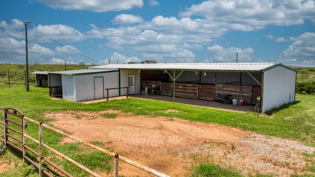 2460 Wranglers Retreat, Wichita Falls, TX 76310