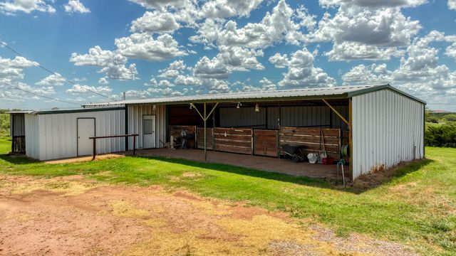 2460 Wranglers Retreat, Wichita Falls, TX 76310