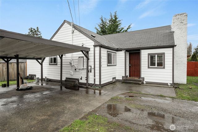 6146 - 6148 88th Street SW, Lakewood, WA 98499