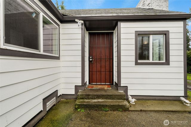 6146 - 6148 88th Street SW, Lakewood, WA 98499