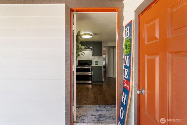 6146 - 6148 88th Street SW, Lakewood, WA 98499