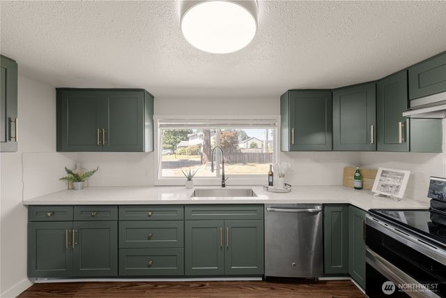 6146 - 6148 88th Street SW, Lakewood, WA 98499
