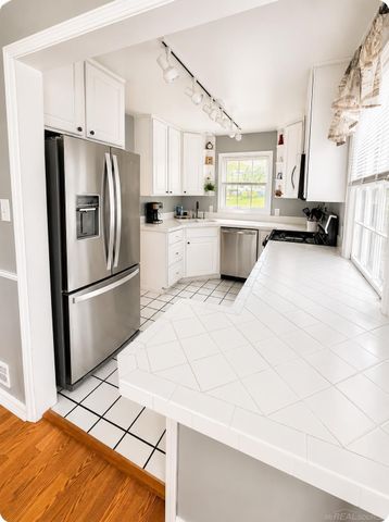 3633 Sherwood Drive, Flint, MI 48503