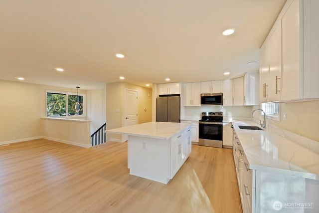 14522 NE 5th Street, Bellevue, WA 98007