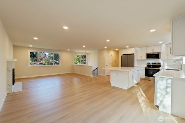 14522 NE 5th Street, Bellevue, WA 98007