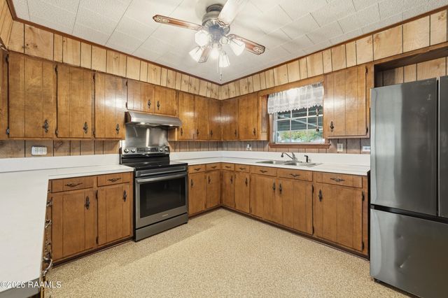 1168 Simon Angelle Road, Arnaudville, LA 70512