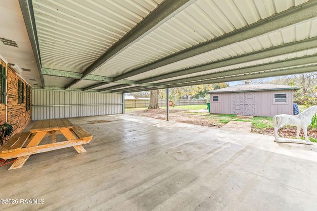1168 Simon Angelle Road, Arnaudville, LA 70512