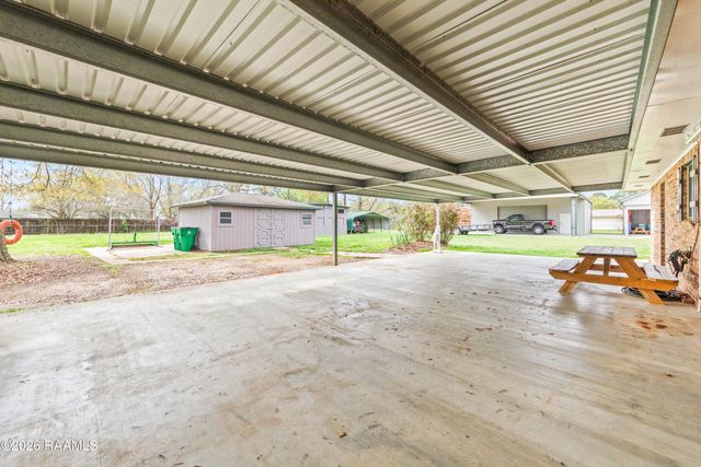 1168 Simon Angelle Road, Arnaudville, LA 70512