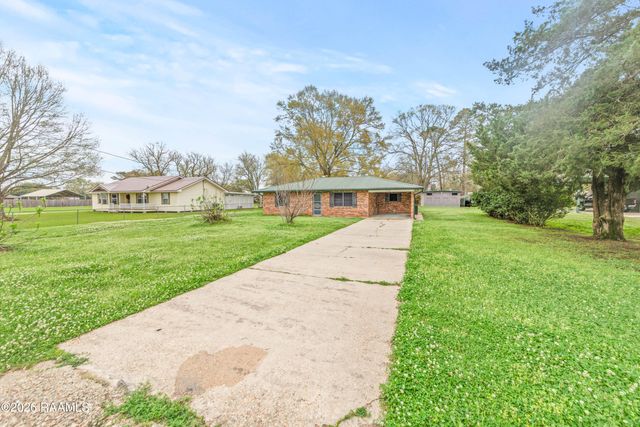 1168 Simon Angelle Road, Arnaudville, LA 70512