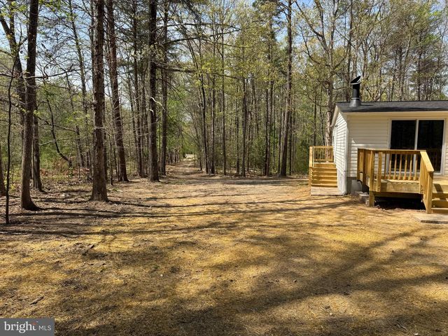 5003 HOLLY DR, Partlow, VA 22534