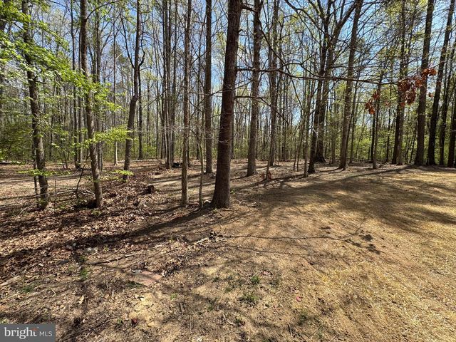 5003 HOLLY DR, Partlow, VA 22534