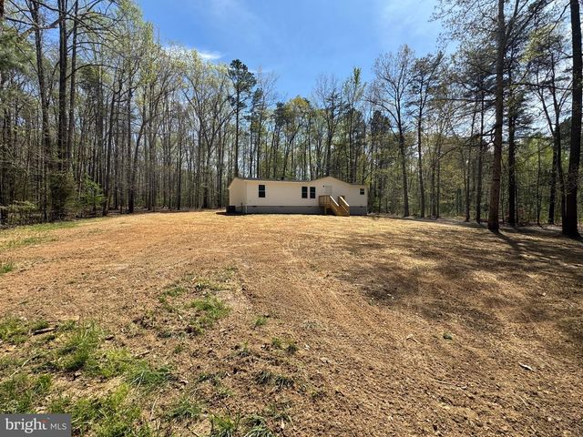 5003 HOLLY DR, Partlow, VA 22534