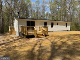5003 HOLLY DR, Partlow, VA 22534