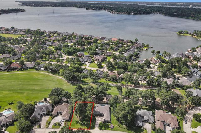 19 Grey Moss Lane, Montgomery, TX 77356