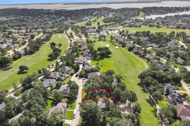 19 Grey Moss Lane, Montgomery, TX 77356