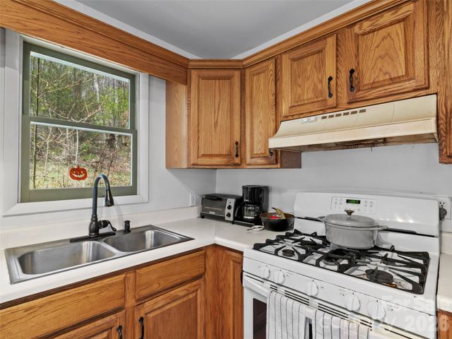 183 Stoney Fork Road, Barnardsville, NC 28709