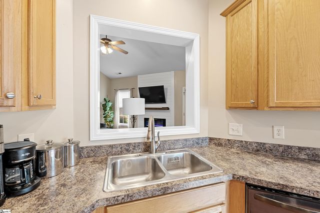 3 Frostweed Court, Simpsonville, SC 29680