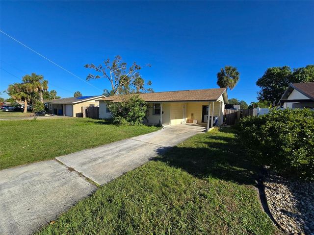 5005 STOLLS AVENUE, Tampa, FL 33615