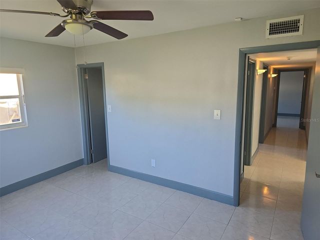 5005 STOLLS AVENUE, Tampa, FL 33615