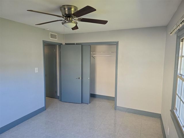 5005 STOLLS AVENUE, Tampa, FL 33615