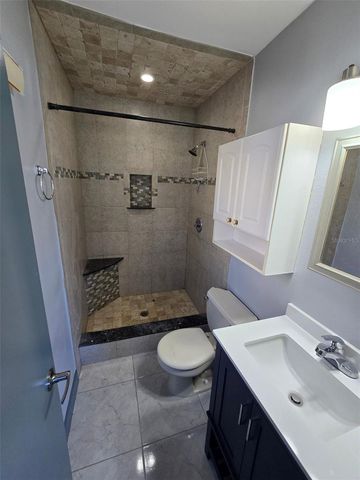 5005 STOLLS AVENUE, Tampa, FL 33615