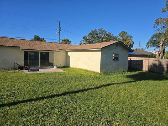 5005 STOLLS AVENUE, Tampa, FL 33615