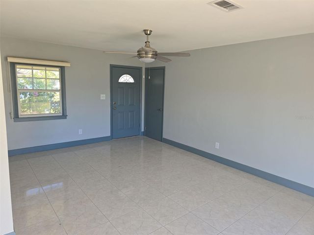 5005 STOLLS AVENUE, Tampa, FL 33615