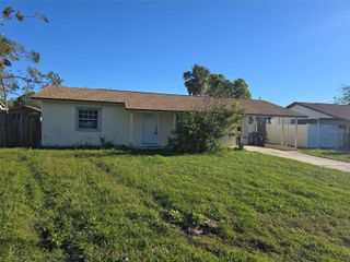 5005 STOLLS AVENUE, Tampa, FL 33615