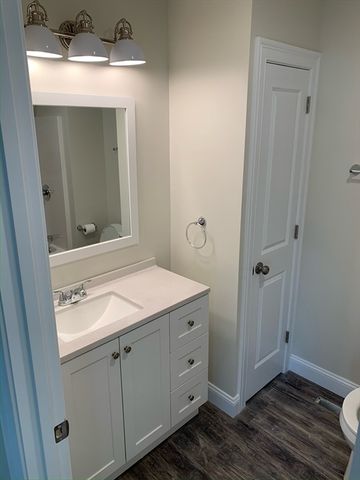 86 Beaumont Ave, Chicopee, MA 01013