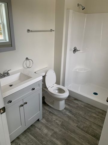 86 Beaumont Ave, Chicopee, MA 01013