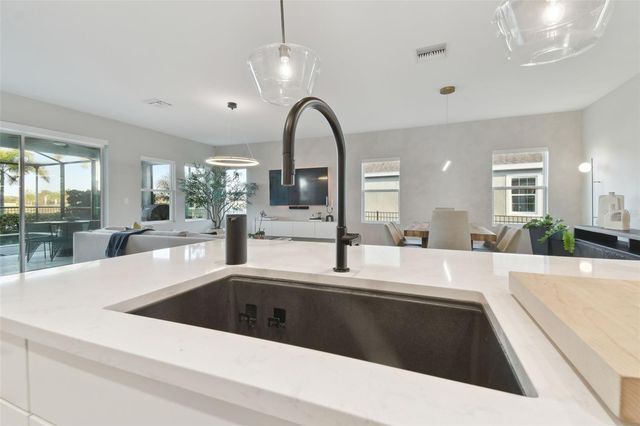 5424 SILVER SUN DRIVE, Apollo Beach, FL 33572