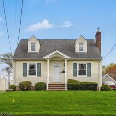 221 Morristown Rd, Linden City, NJ 07036