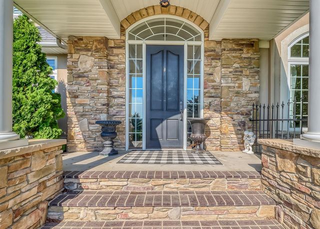 3706 Pebble Hills Dr, Fergus Falls, MN 56537