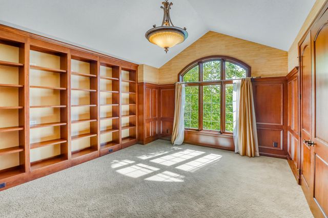 3706 Pebble Hills Dr, Fergus Falls, MN 56537