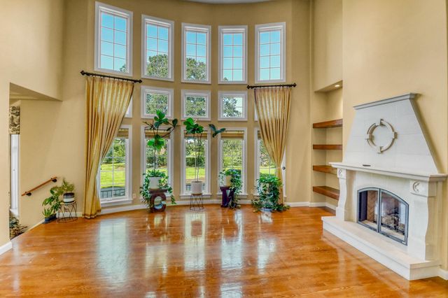 3706 Pebble Hills Dr, Fergus Falls, MN 56537