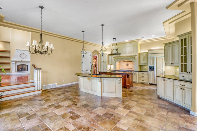 3706 Pebble Hills Dr, Fergus Falls, MN 56537