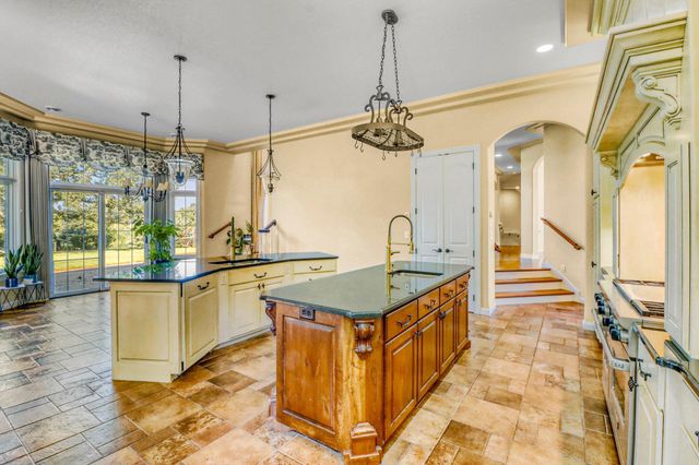 3706 Pebble Hills Dr, Fergus Falls, MN 56537